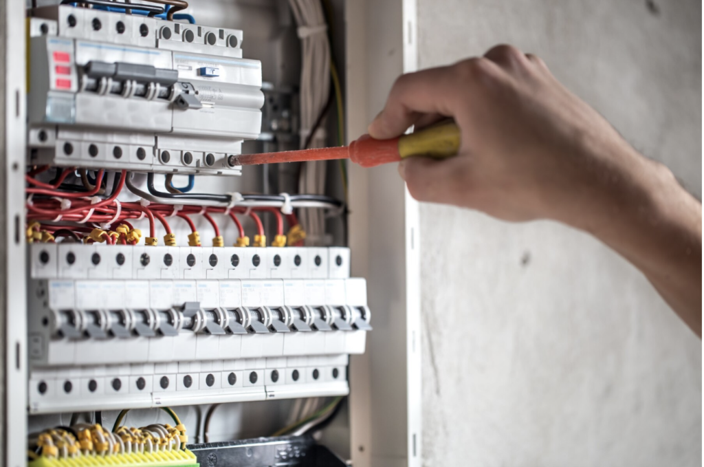 Elektrik Tesisatı Döşeme
